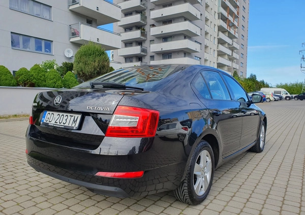 Skoda Octavia cena 49000 przebieg: 145000, rok produkcji 2015 z Gdańsk małe 106